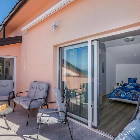 Nice Apartment In Stara Baska With Kitchen Stara Baška Exterior foto